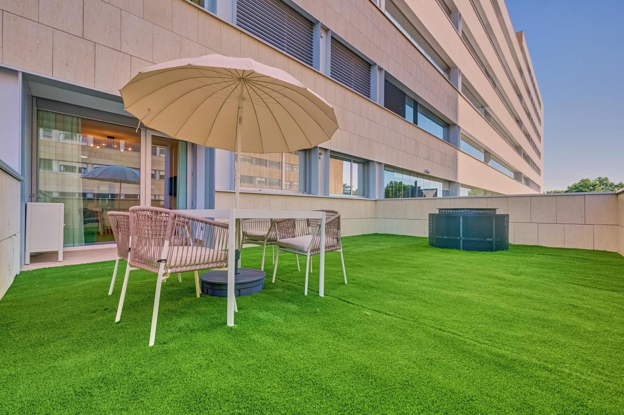 Apartamento Salesianos By Clabao Pamplona Exterior photo