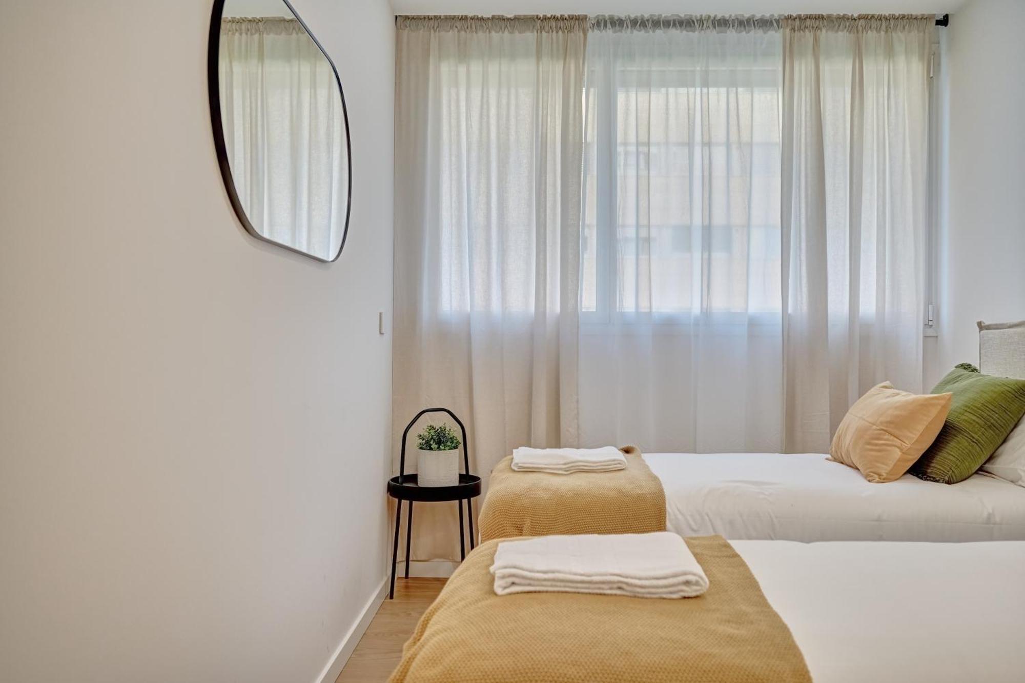 Apartamento Salesianos By Clabao Pamplona Exterior photo